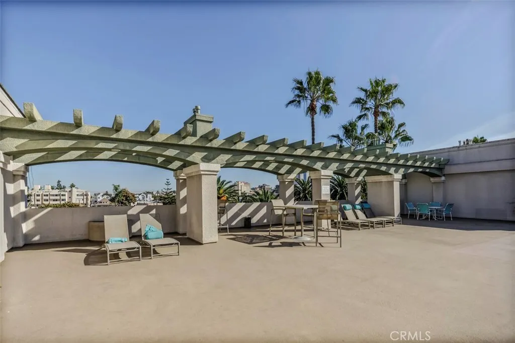 555 Maine Avenue 330, Long Beach, California 90802 home-pic-31